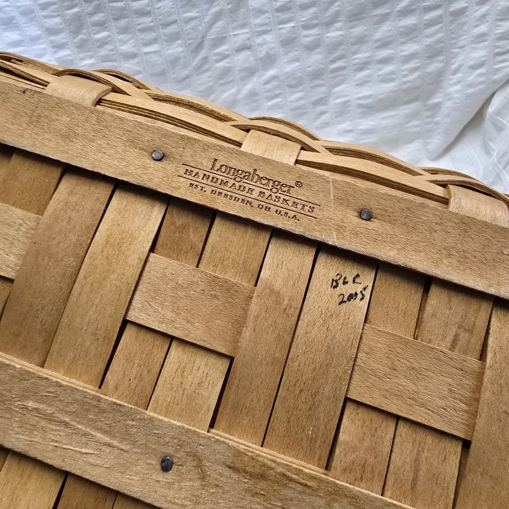 Longaberger 2006 Napkin Basket w/Handle & Plastic‎ Protector - Picture 4 of 5